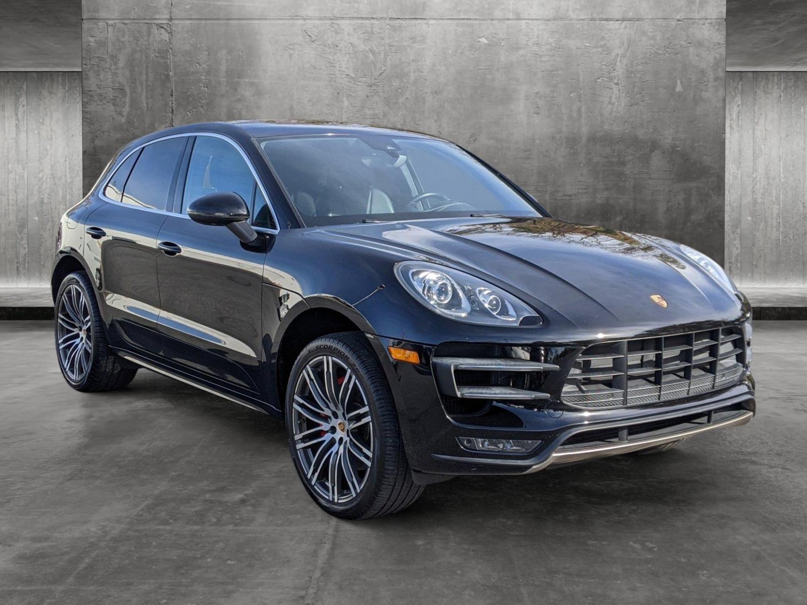 2015 Porsche Macan Vehicle Photo in TIMONIUM, MD 21093-2300