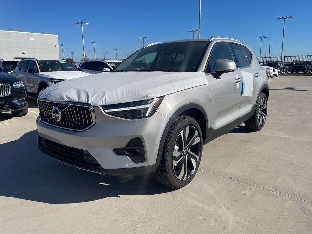 2025 Volvo XC40 Vehicle Photo in Grapevine, TX 76051