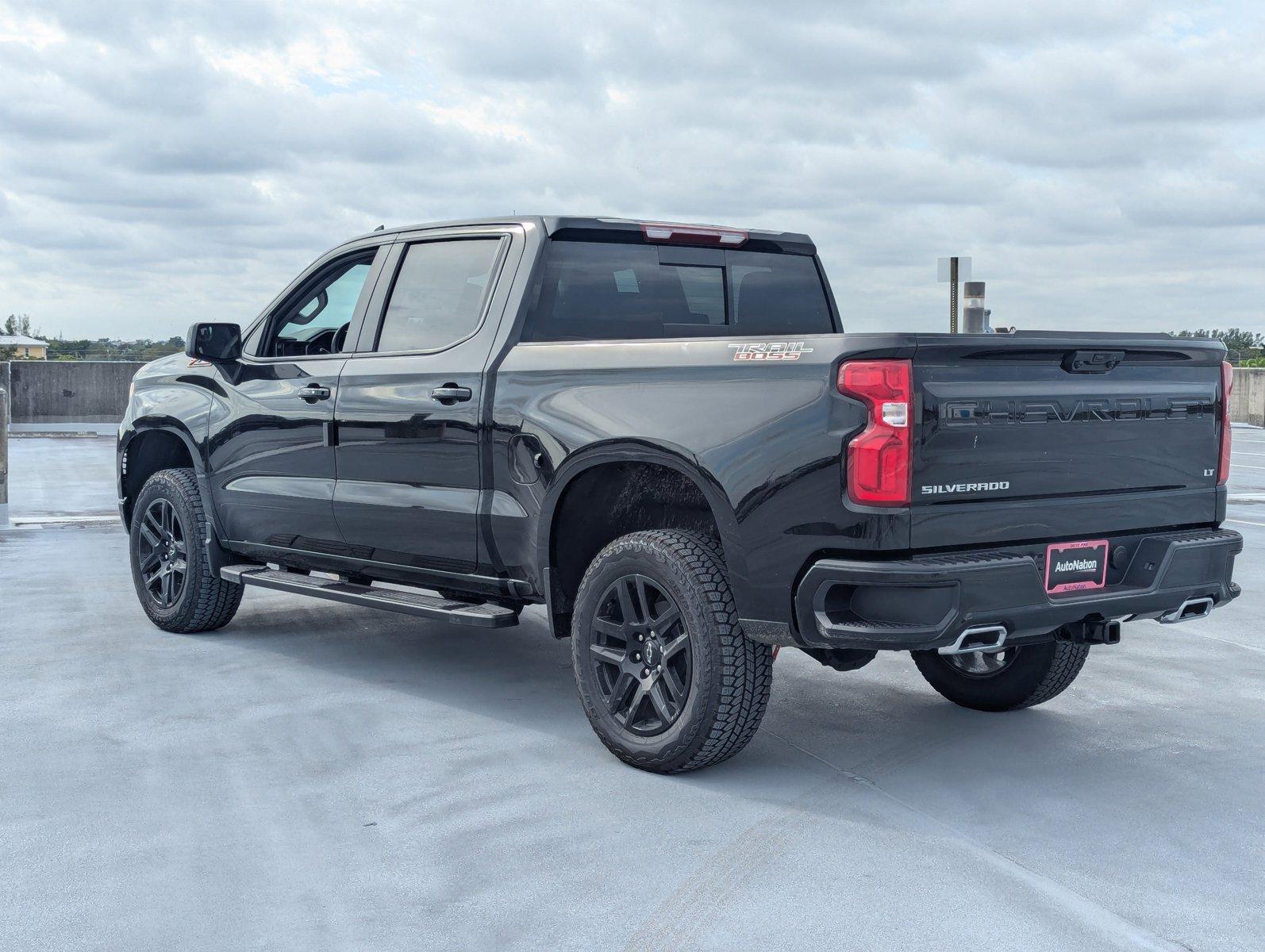 2025 Chevrolet Silverado 1500 Vehicle Photo in PEMBROKE PINES, FL 33024-6534