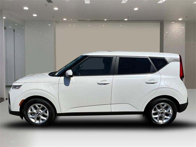 Used 2021 Kia Soul S with VIN KNDJ23AU8M7137055 for sale in Warren, MI