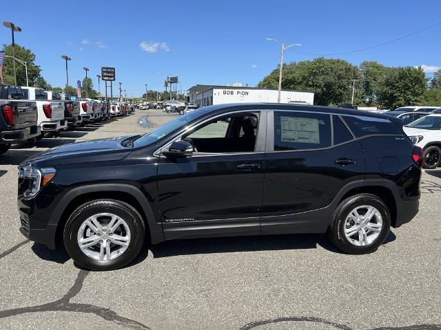 2024 GMC Terrain Vehicle Photo in CHICOPEE, MA 01020-5001