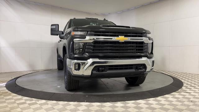 2024 Chevrolet Silverado 2500 HD Vehicle Photo in JOLIET, IL 60435-8135