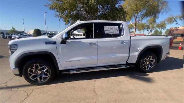 2025 GMC Sierra 1500 Vehicle Photo in GOODYEAR, AZ 85338-1310