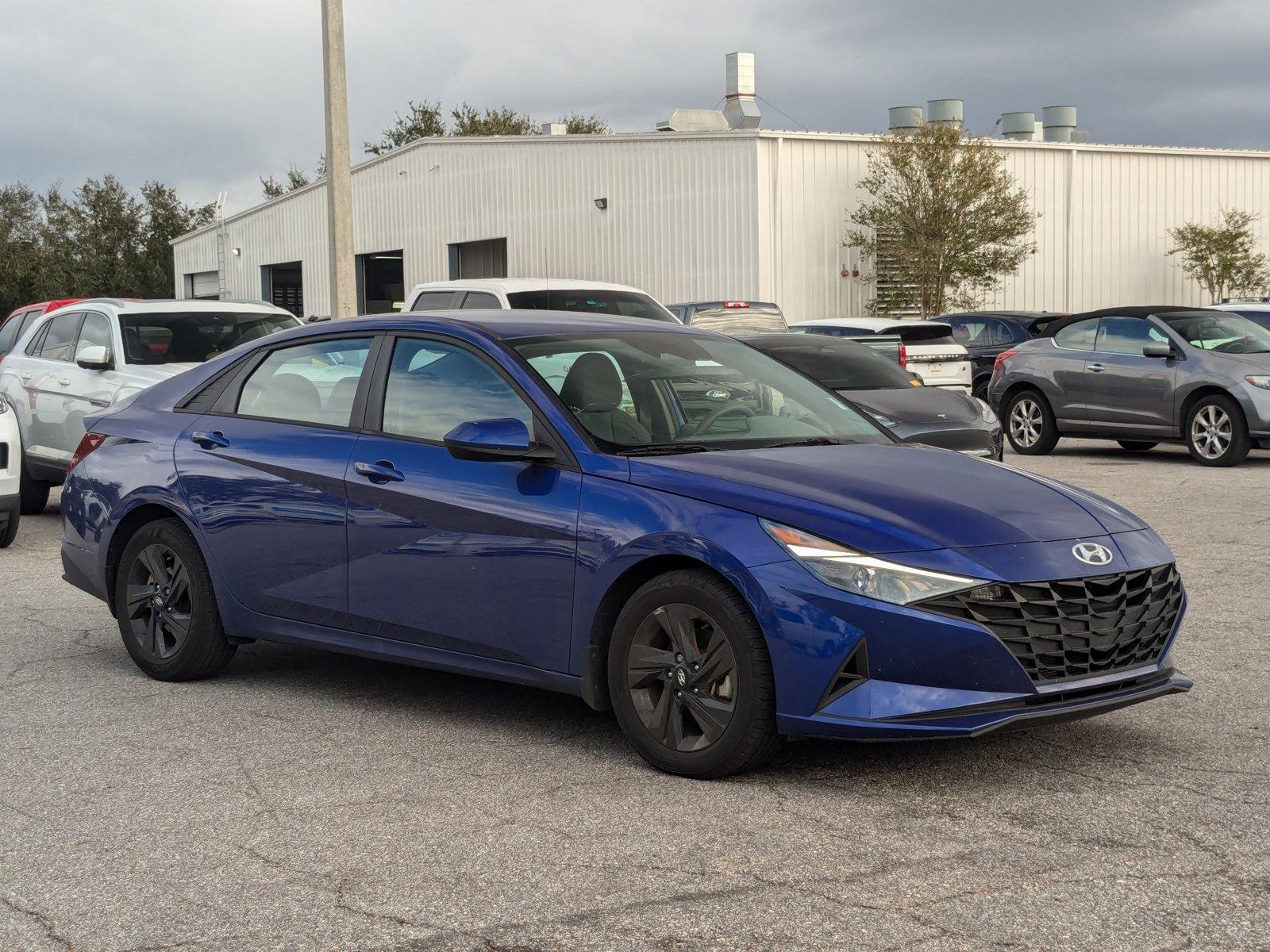 2023 Hyundai ELANTRA Vehicle Photo in St. Petersburg, FL 33713