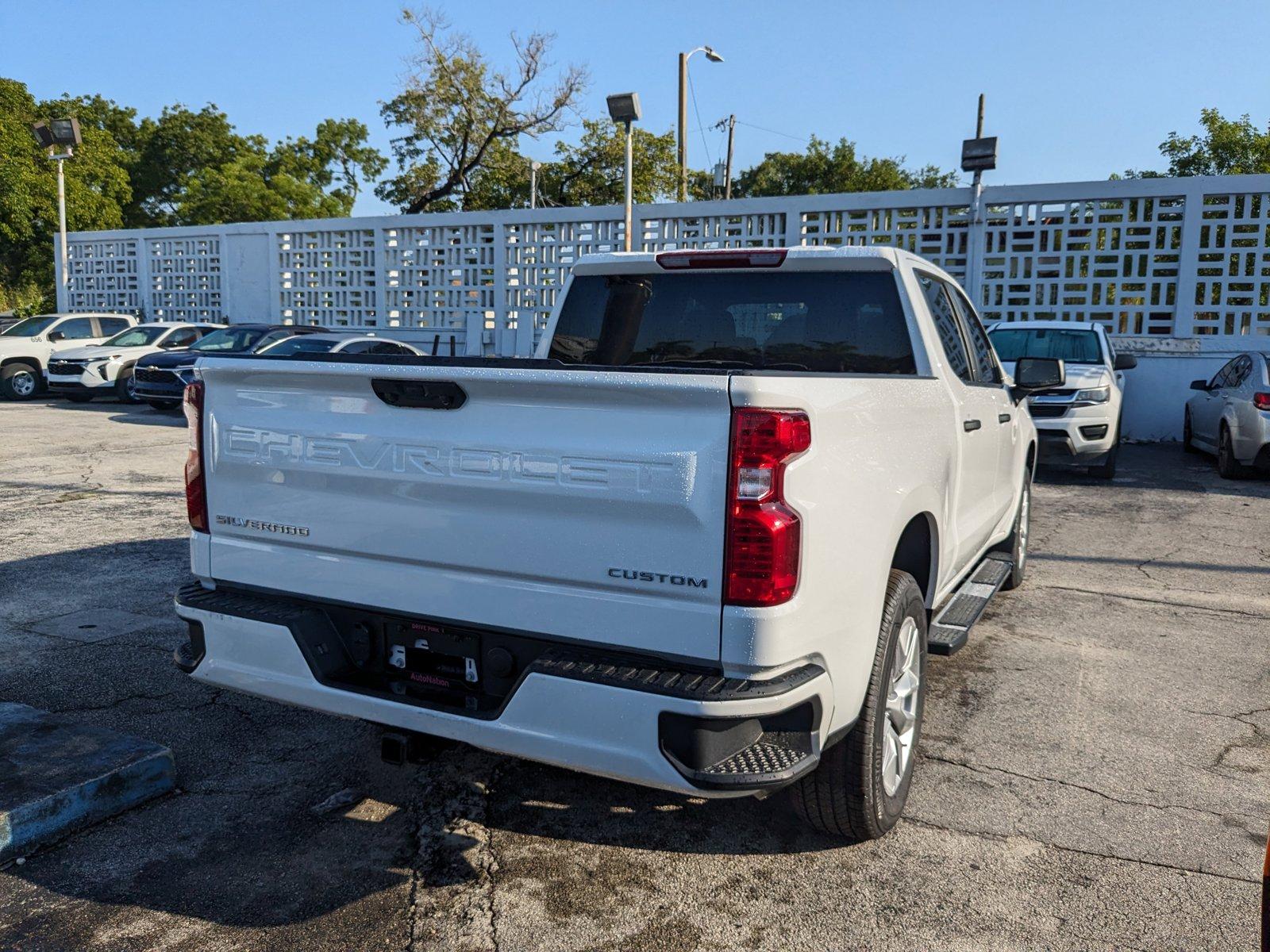 2024 Chevrolet Silverado 1500 Vehicle Photo in MIAMI, FL 33134-2699