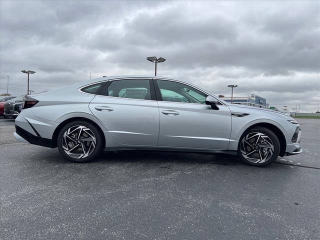 2025 Hyundai SONATA Vehicle Photo in O'Fallon, IL 62269