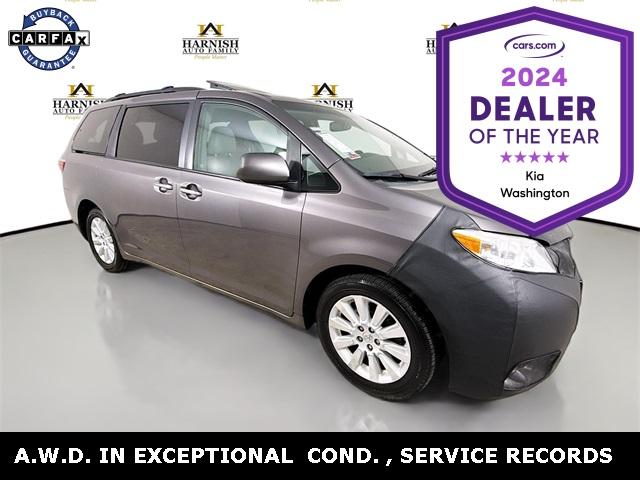 2015 Toyota Sienna Vehicle Photo in Everett, WA 98204