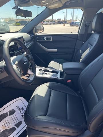 2024 Ford Explorer Vehicle Photo in Winslow, AZ 86047-2439