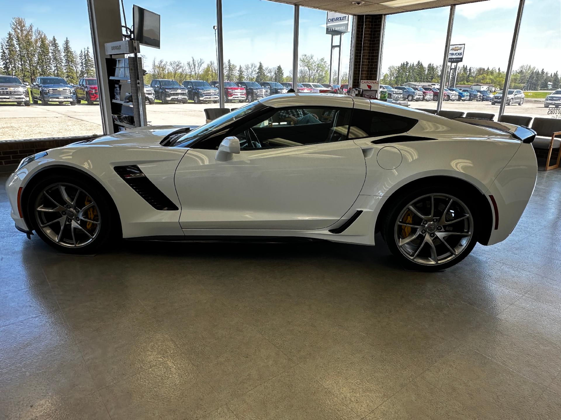 Used 2018 Chevrolet Corvette 2LZ with VIN 1G1YS2D67J5602141 for sale in Langdon, ND