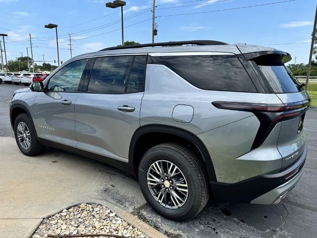 2024 Chevrolet Traverse Vehicle Photo in MANHATTAN, KS 66502-5036