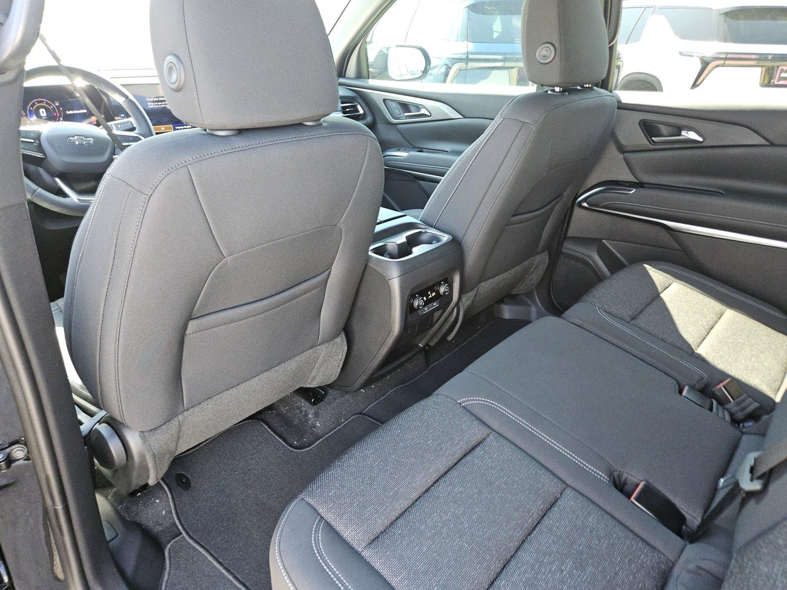 2024 Chevrolet Traverse Vehicle Photo in NORTH RICHLAND HILLS, TX 76180-7199