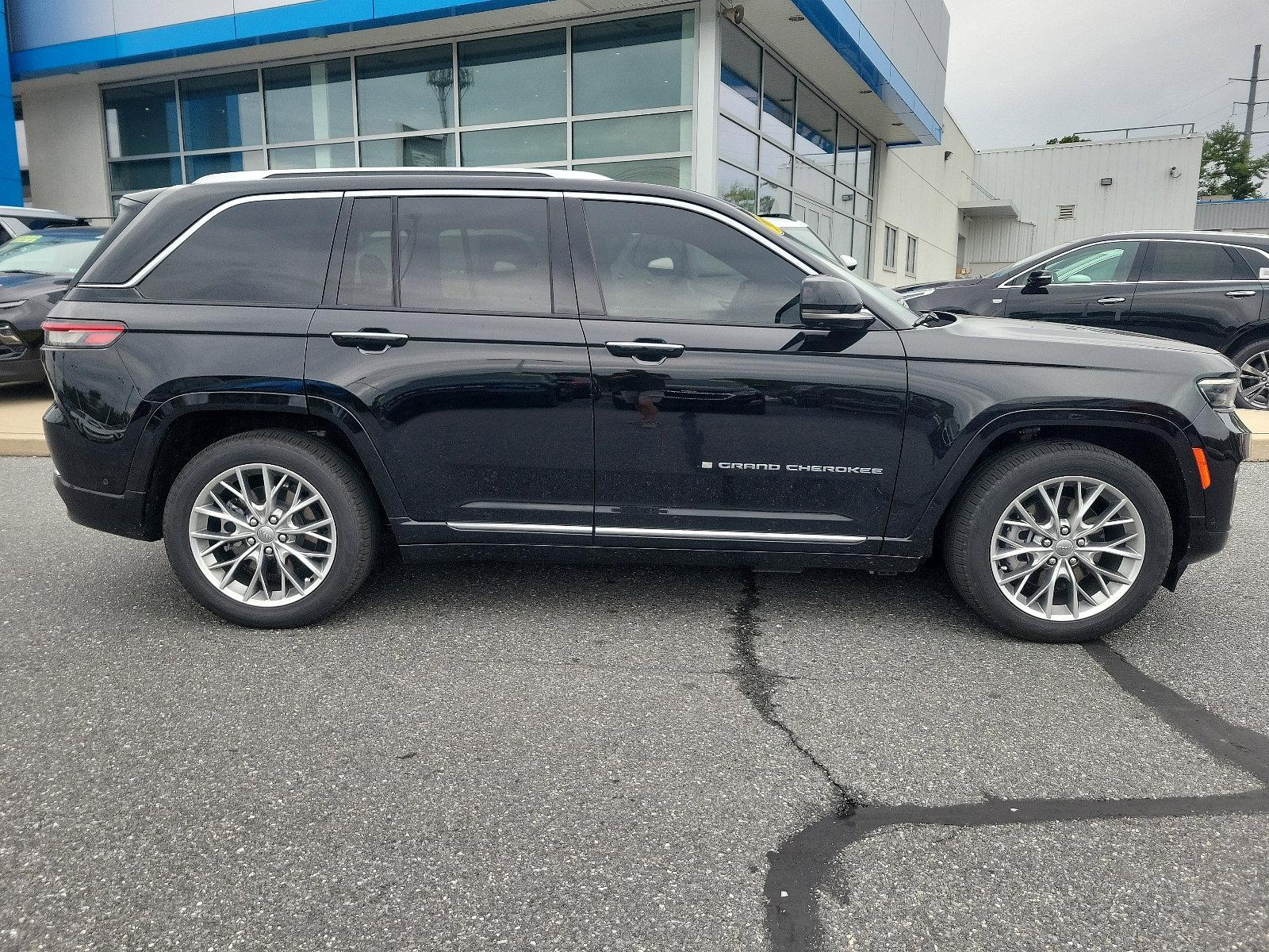 2023 Jeep Grand Cherokee 4xe Vehicle Photo in BETHLEHEM, PA 18017-9401