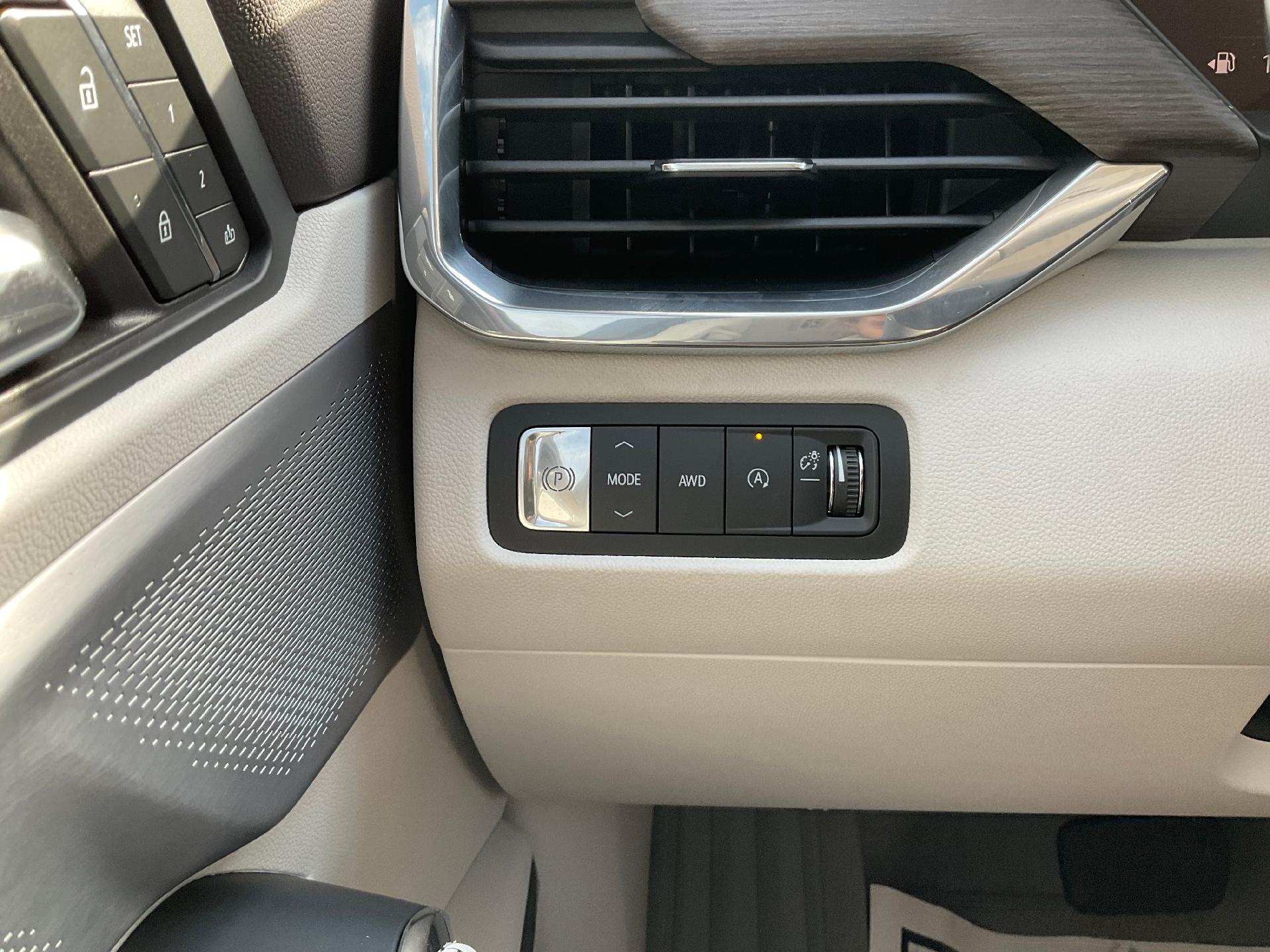 2024 GMC Acadia Vehicle Photo in PONCA CITY, OK 74601-1036