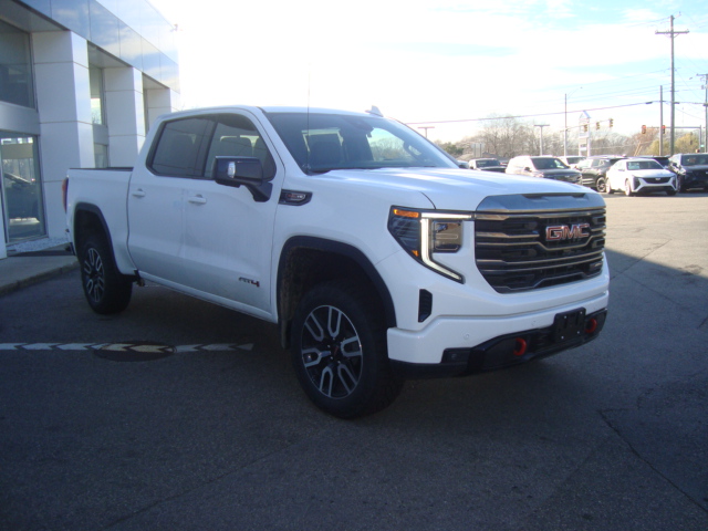 2024 GMC Sierra 1500 Vehicle Photo in PORTSMOUTH, NH 03801-4196