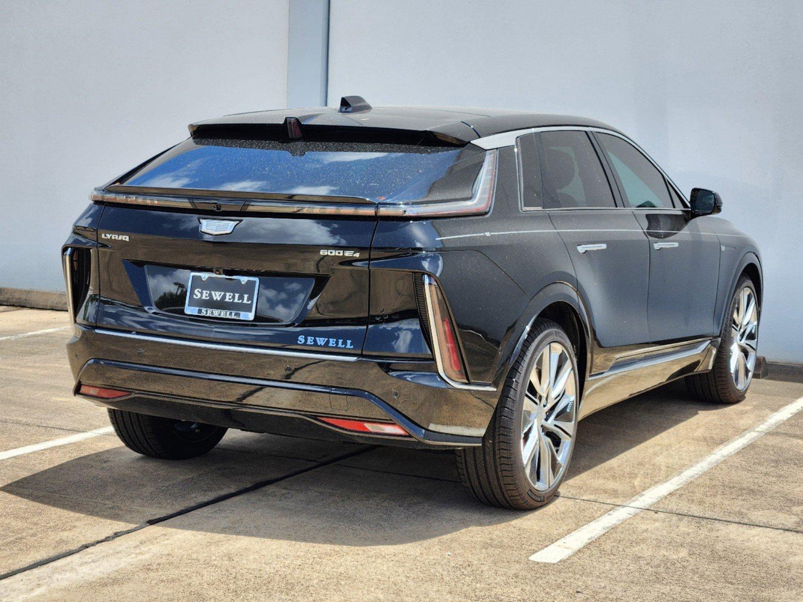 2024 Cadillac LYRIQ Vehicle Photo in HOUSTON, TX 77079-1502