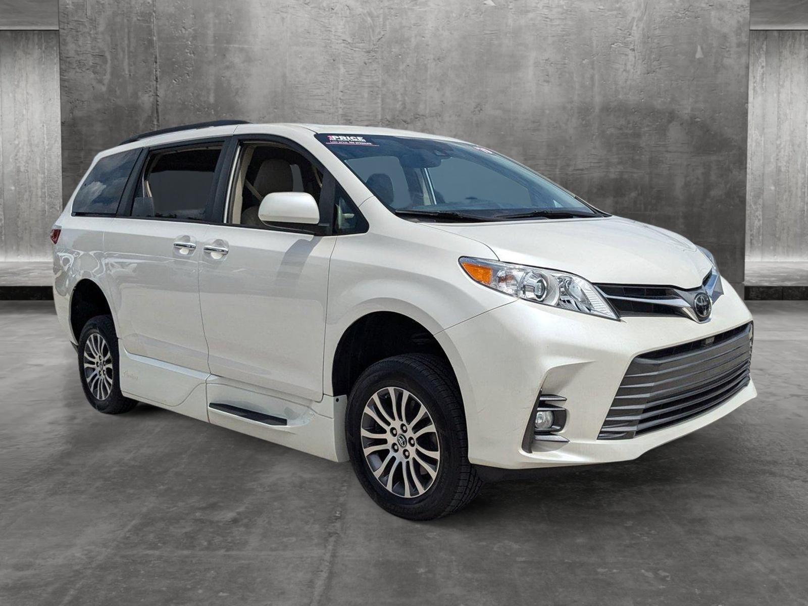 2019 Toyota Sienna Vehicle Photo in Winter Park, FL 32792