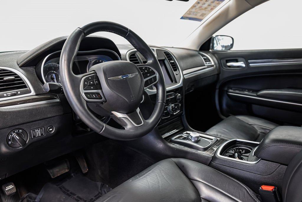 2018 Chrysler 300 Vehicle Photo in AKRON, OH 44320-4088