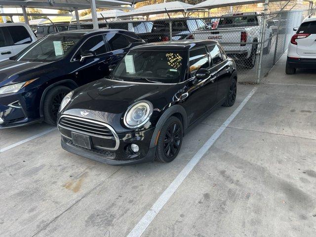 2016 MINI Cooper Hardtop 4 Door Vehicle Photo in SELMA, TX 78154-1459