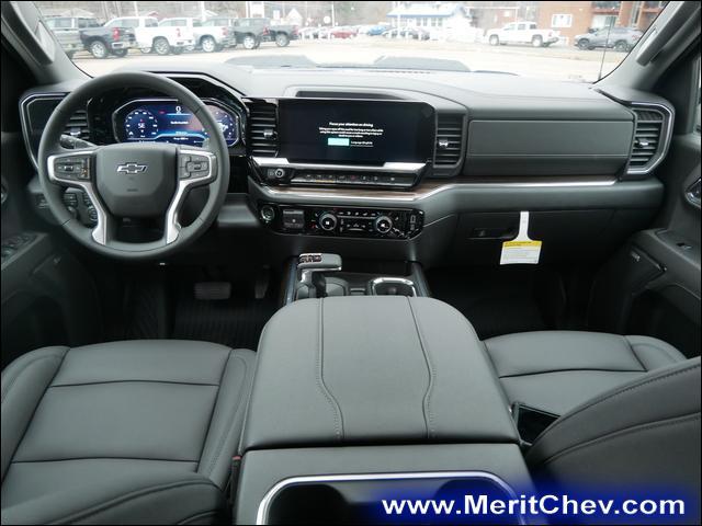 2024 Chevrolet Silverado 1500 Vehicle Photo in MAPLEWOOD, MN 55119-4794