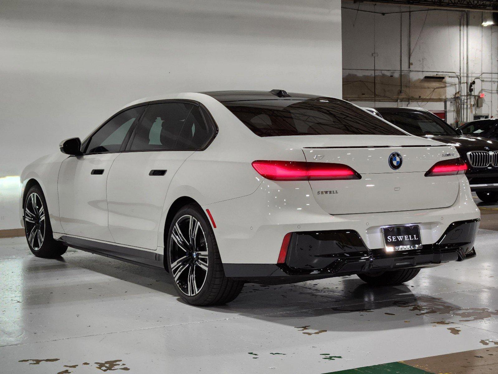 2024 BMW i7 Vehicle Photo in GRAPEVINE, TX 76051