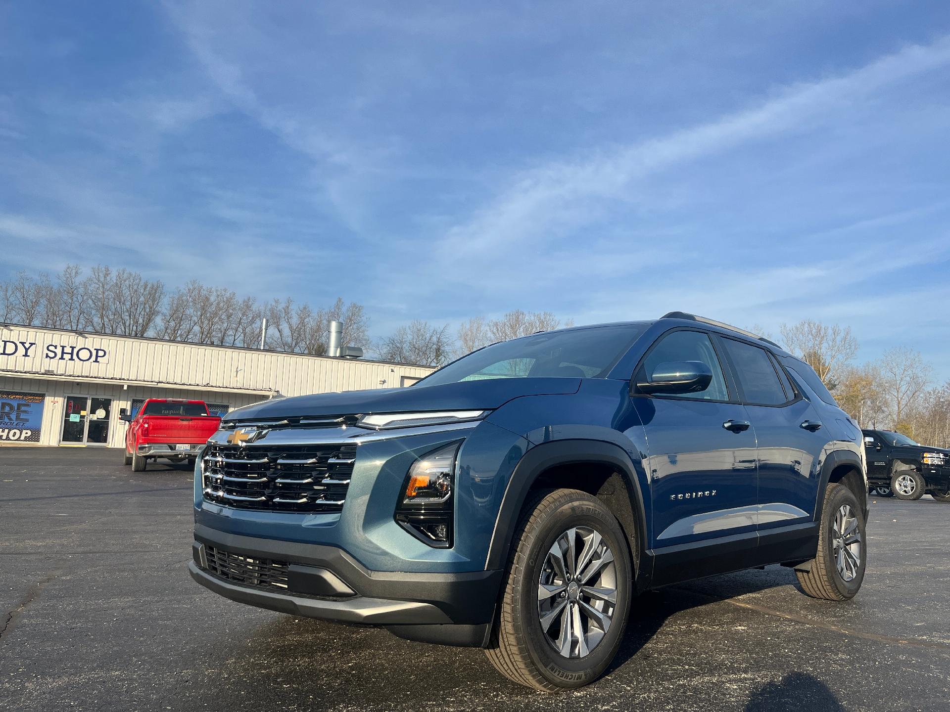 2025 Chevrolet Equinox Vehicle Photo in CLARE, MI 48617-9414