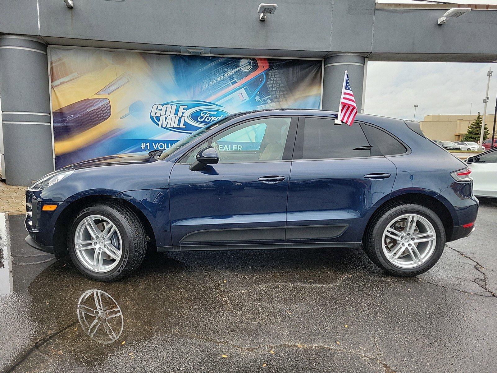 2021 Porsche Macan Vehicle Photo in Saint Charles, IL 60174