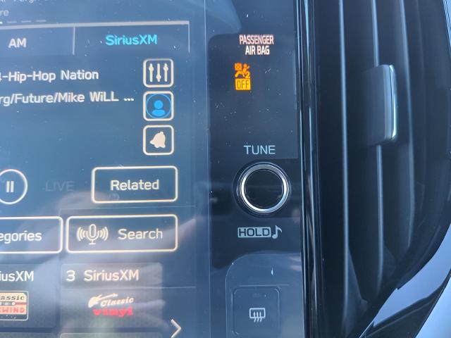 2024 Subaru Ascent Vehicle Photo in Green Bay, WI 54304