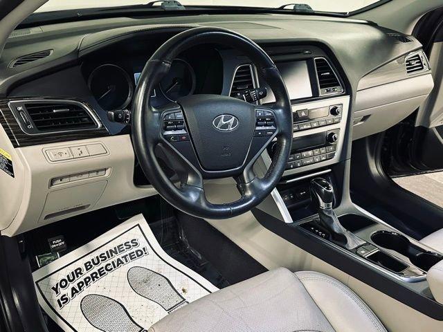 2016 Hyundai Sonata Vehicle Photo in MEDINA, OH 44256-9631