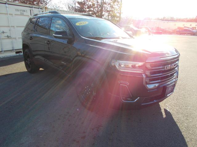 2022 GMC Acadia Vehicle Photo in LOWELL, MA 01852-4336