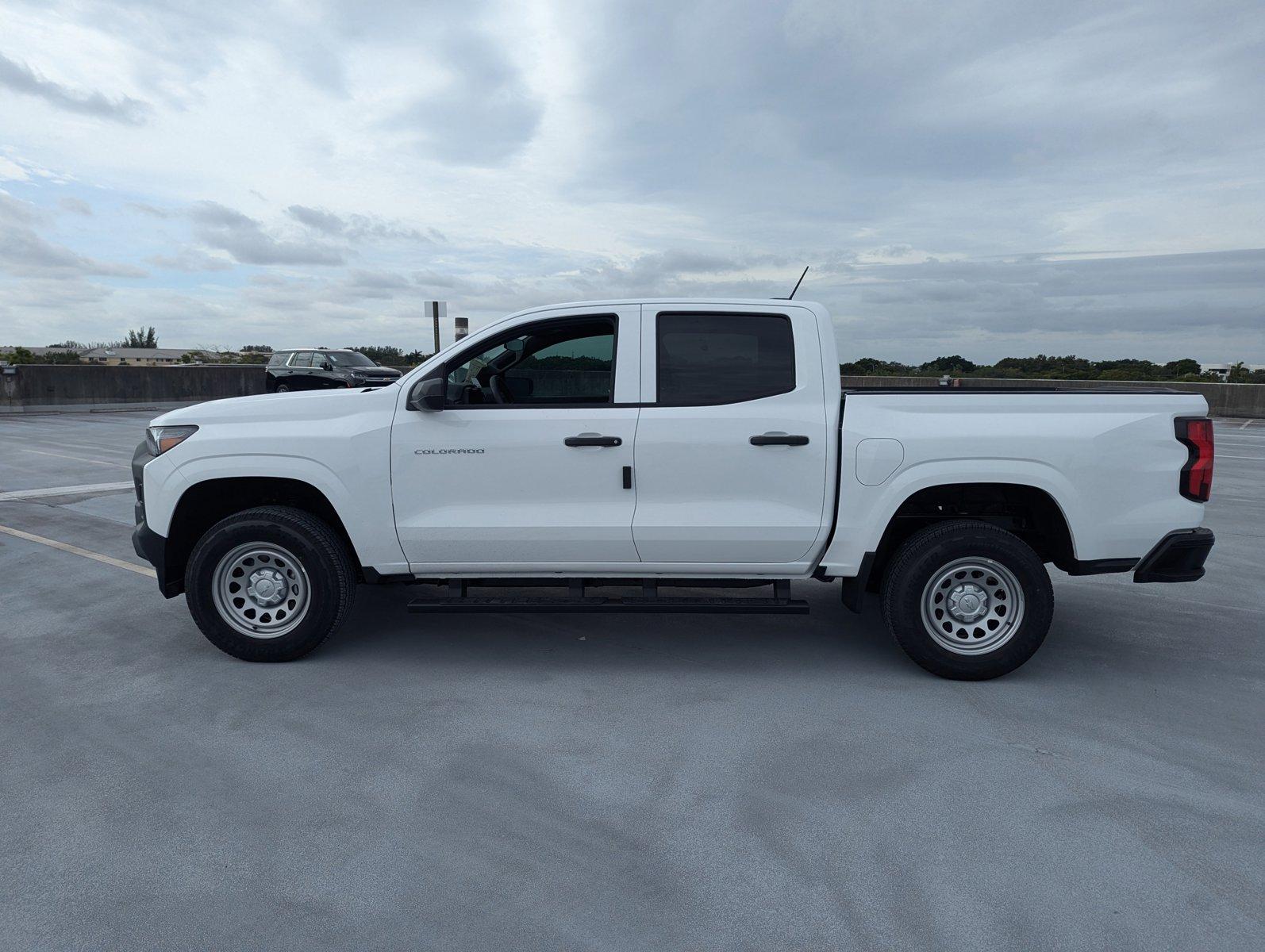 2024 Chevrolet Colorado Vehicle Photo in PEMBROKE PINES, FL 33024-6534