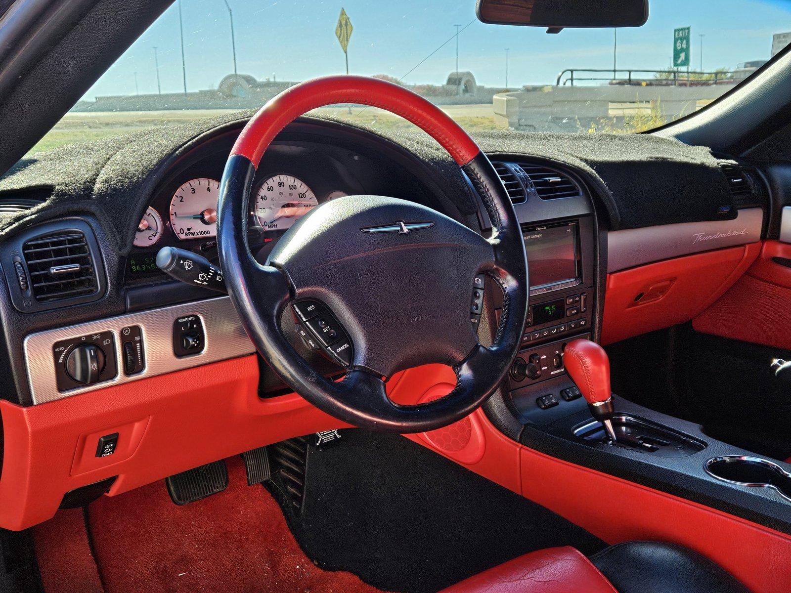 2005 Ford Thunderbird Vehicle Photo in AMARILLO, TX 79106-1809