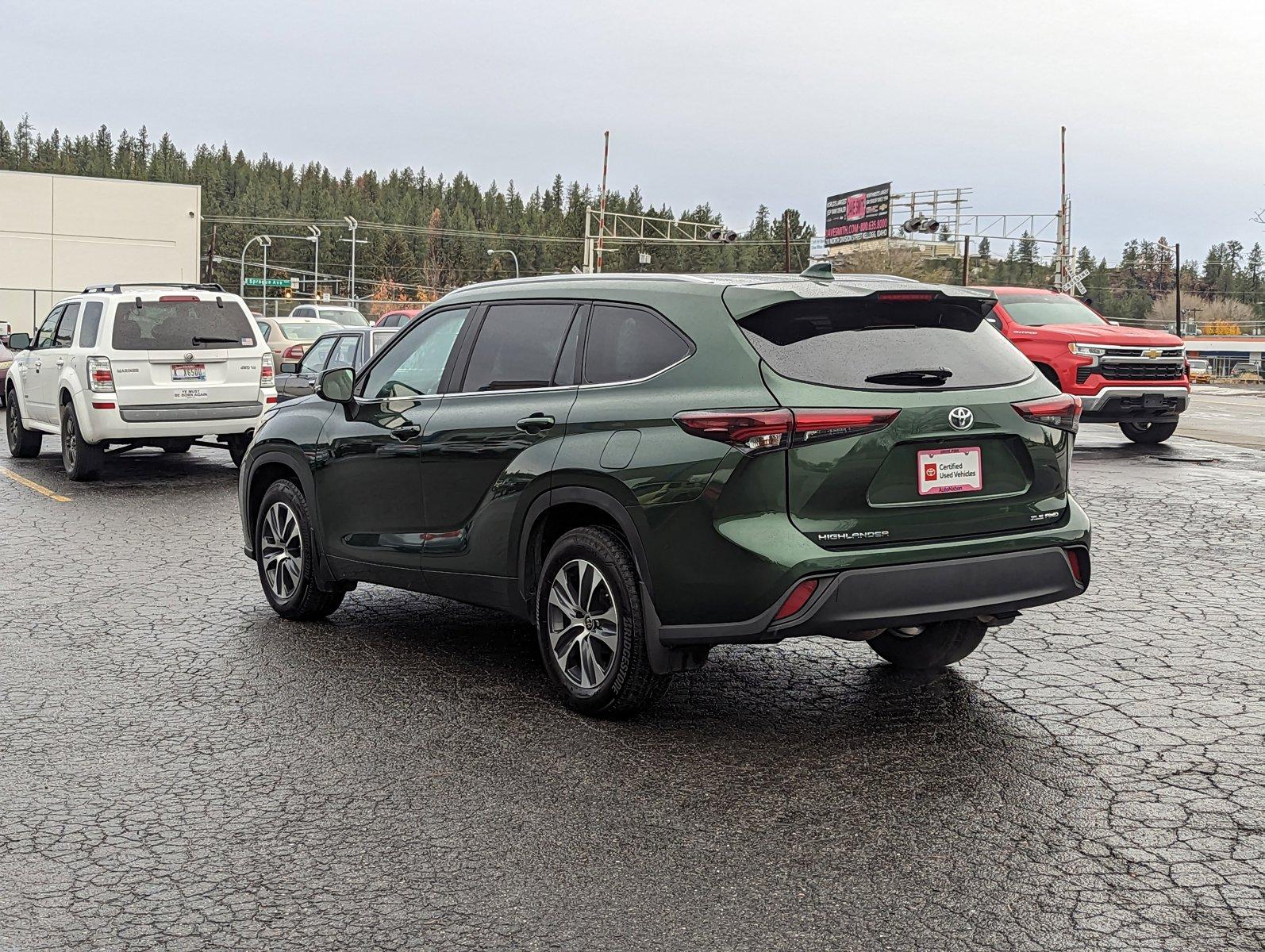 2024 Toyota Highlander Vehicle Photo in Spokane Valley, WA 99212