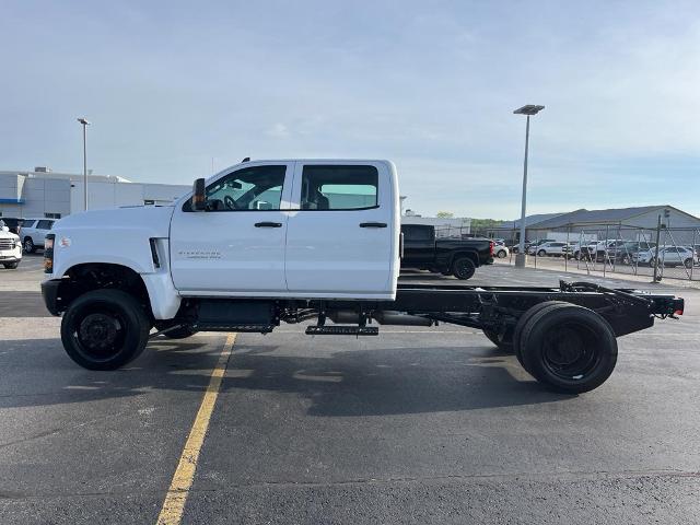 2024 Chevrolet Silverado 4500 HD Vehicle Photo in GREEN BAY, WI 54302-3701