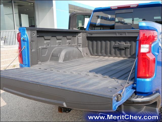 2022 Chevrolet Silverado 1500 Vehicle Photo in MAPLEWOOD, MN 55119-4794