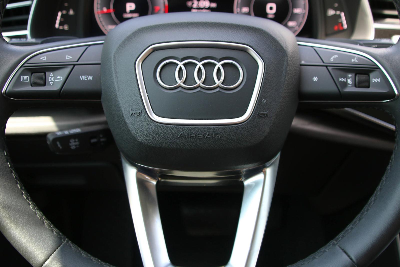 2023 Audi Q7 Vehicle Photo in SUGAR LAND, TX 77478