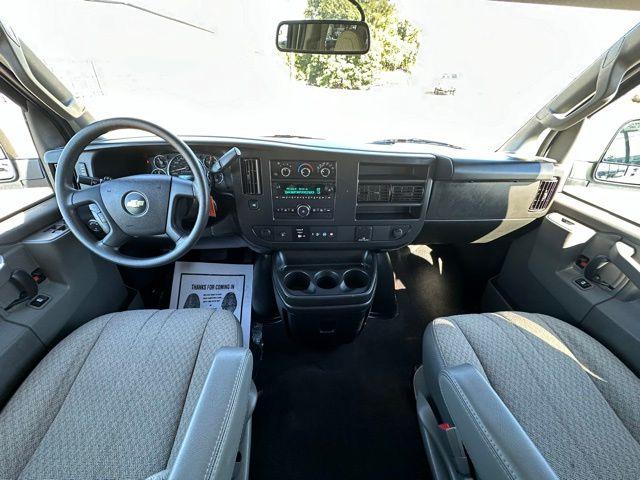 2023 Chevrolet Express Passenger Vehicle Photo in TUPELO, MS 38801-6508