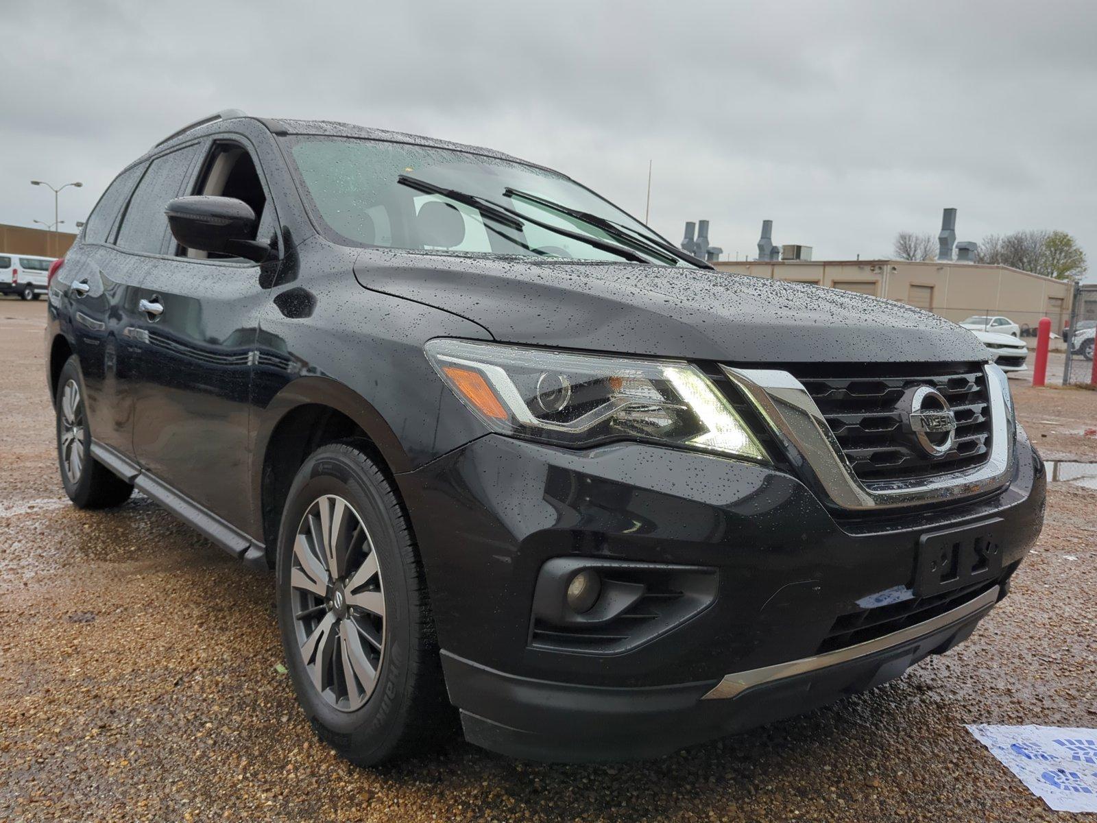 2019 Nissan Pathfinder Vehicle Photo in MEMPHIS, TN 38115-1503