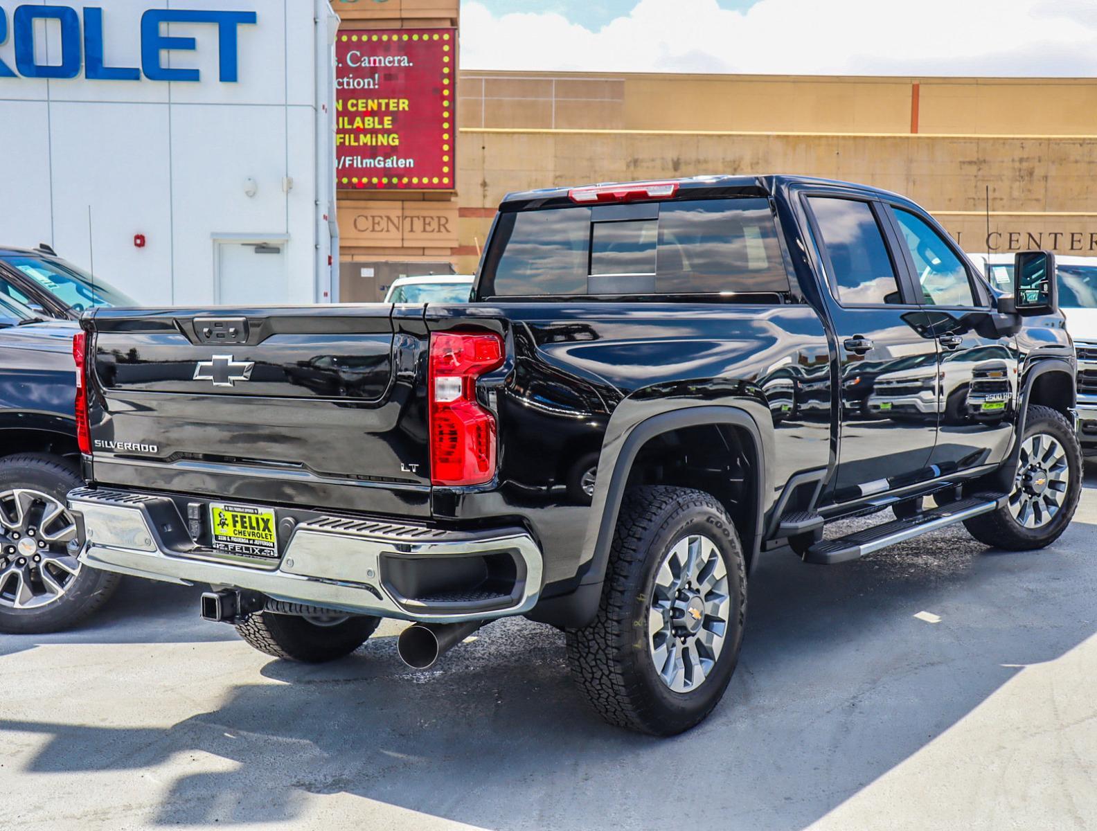 2024 Chevrolet Silverado 2500 HD Vehicle Photo in LOS ANGELES, CA 90007-3794