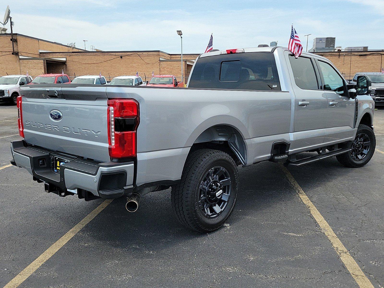 2024 Ford Super Duty F-350 SRW Vehicle Photo in Saint Charles, IL 60174