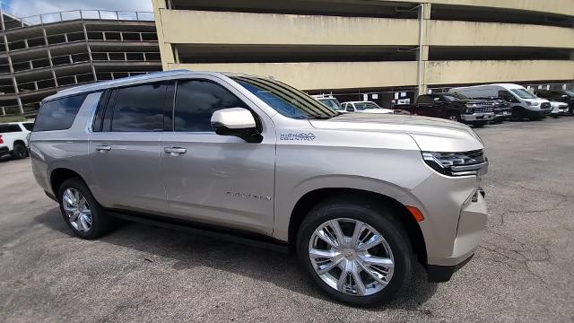 Used 2022 Chevrolet Suburban High Country with VIN 1GNSCGKLXNR324079 for sale in Houston, TX