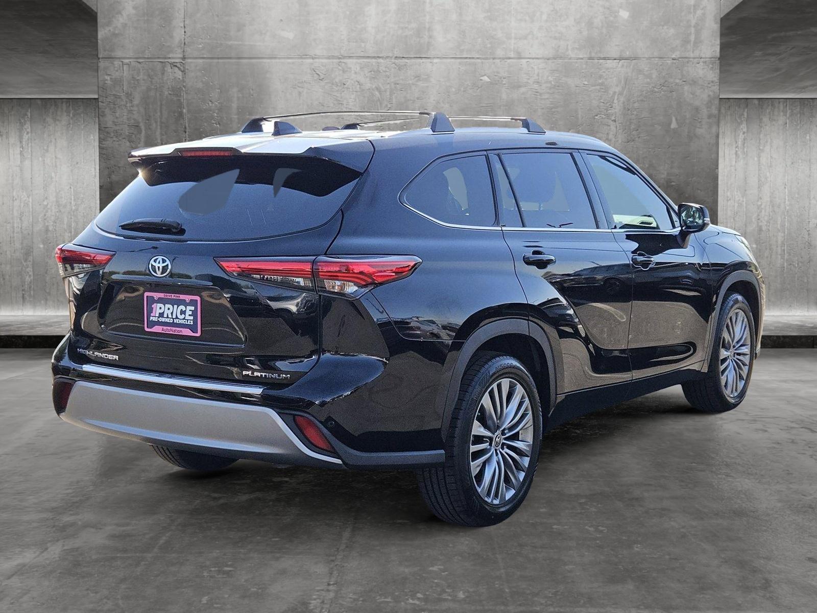 2020 Toyota Highlander Vehicle Photo in MESA, AZ 85206-4395