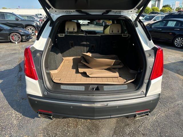 2017 Cadillac XT5 Vehicle Photo in MEDINA, OH 44256-9631