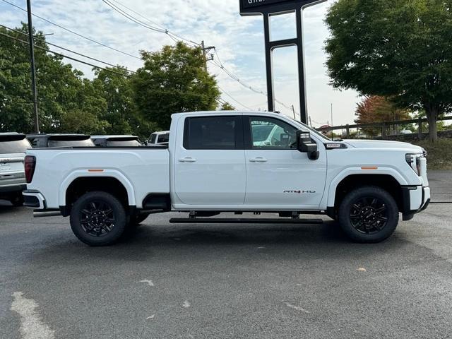 2025 GMC Sierra 2500 HD Vehicle Photo in LOWELL, MA 01852-4336