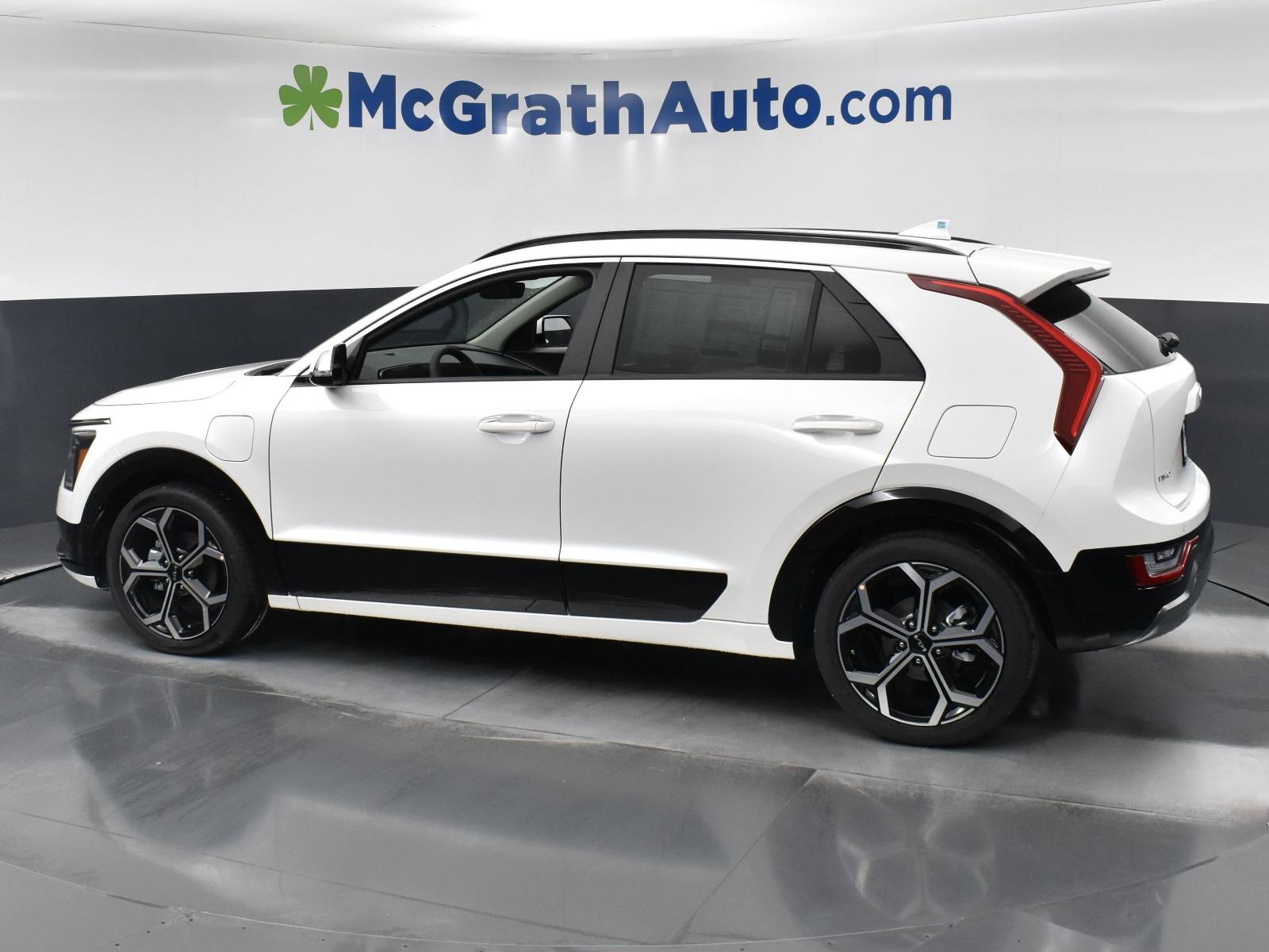 2023 Kia Niro Plug-In Hybrid Vehicle Photo in Cedar Rapids, IA 52402