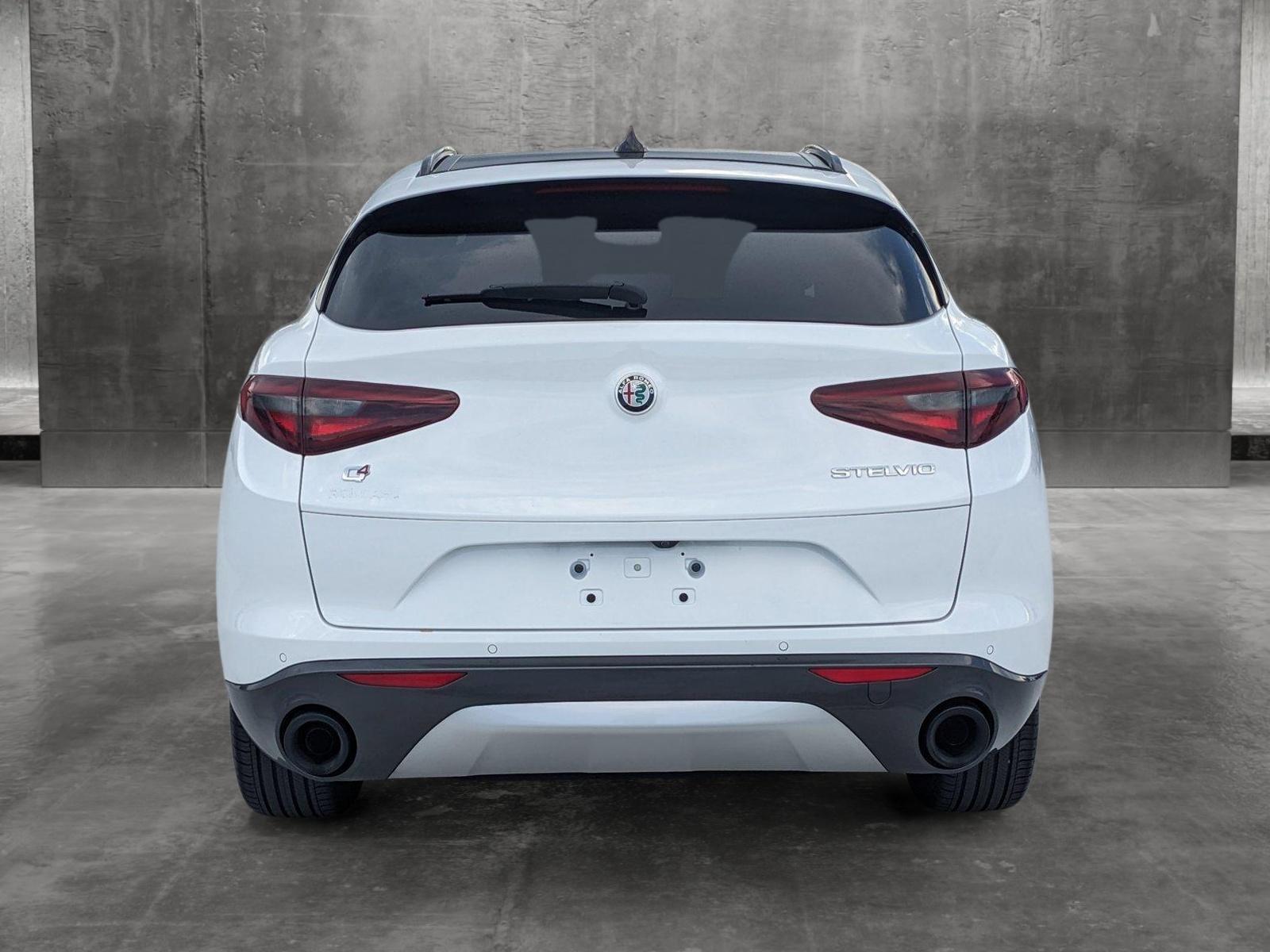 2022 Alfa Romeo Stelvio Vehicle Photo in WEST PALM BEACH, FL 33407-3296