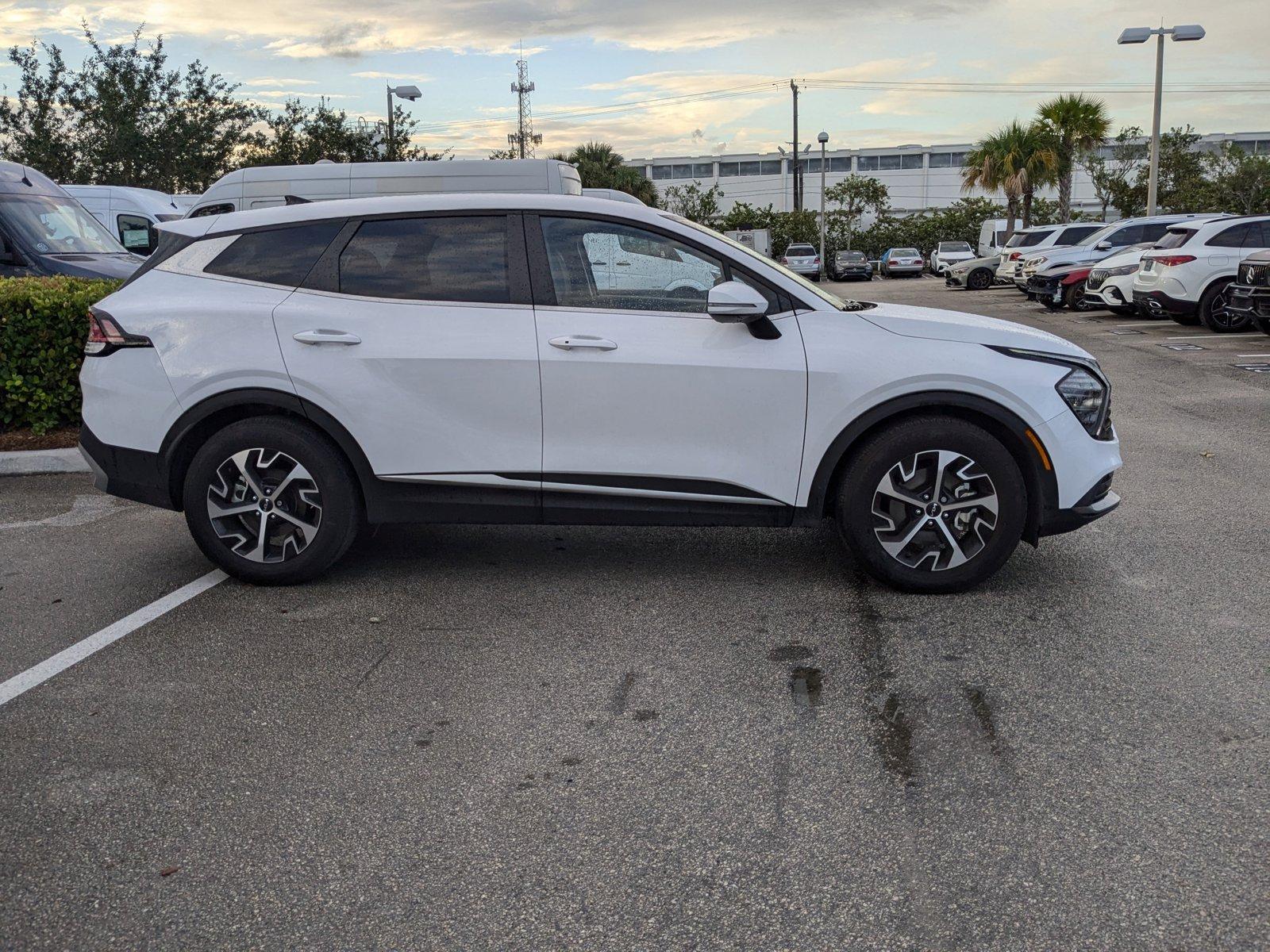 2024 Kia Sportage Vehicle Photo in Miami, FL 33169