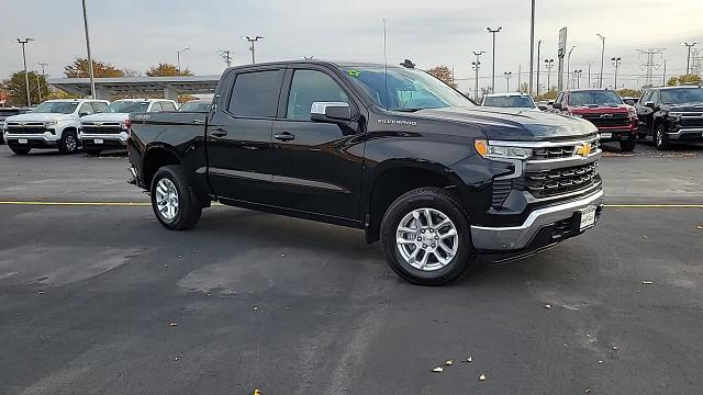 2024 Chevrolet Silverado 1500 Vehicle Photo in JOLIET, IL 60435-8135