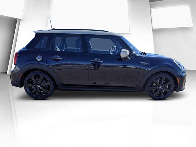 2023 MINI Cooper S Hardtop 4 Door Vehicle Photo in Loveland, CO 80538