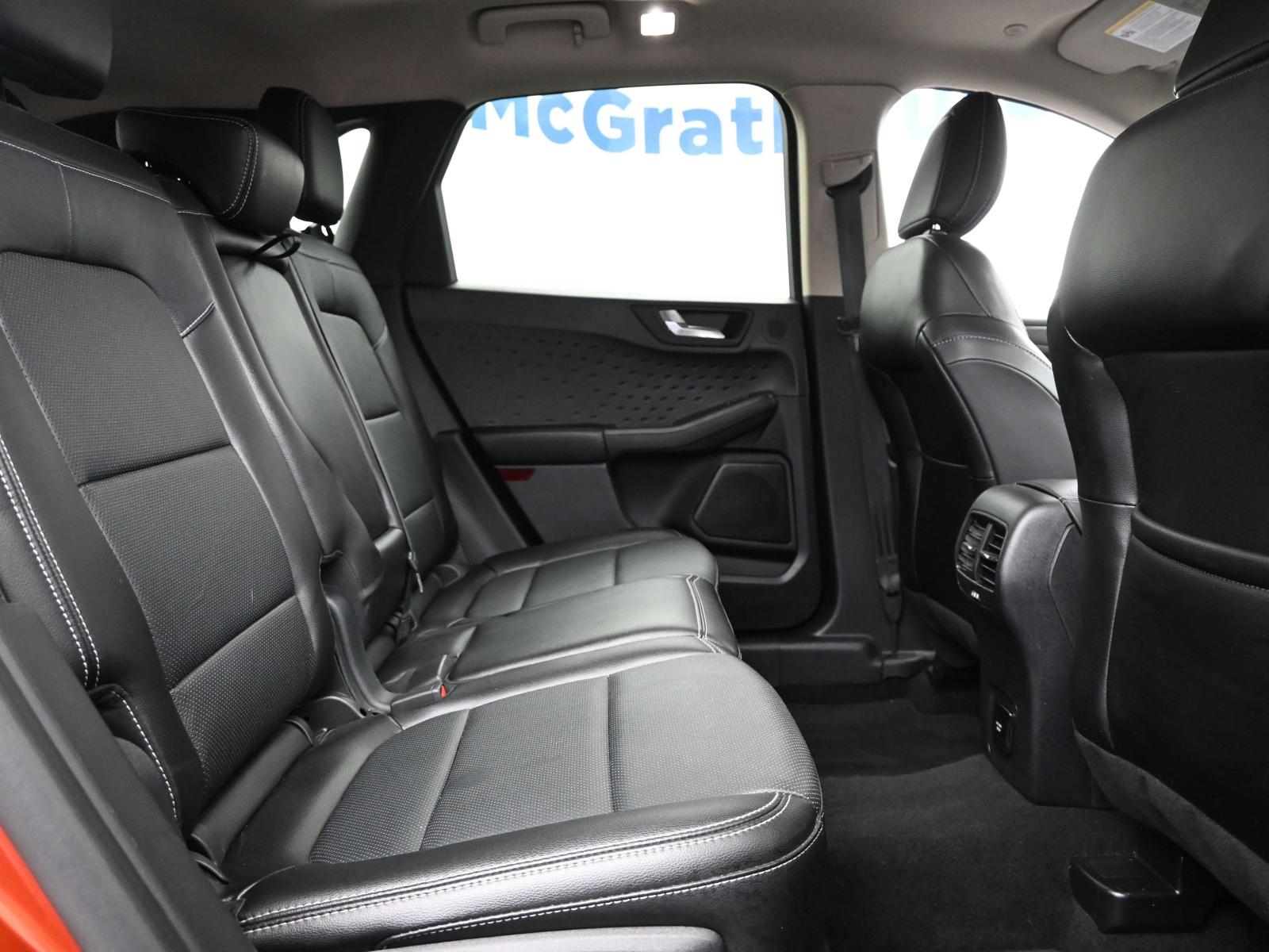 2020 Ford Escape Vehicle Photo in Cedar Rapids, IA 52402