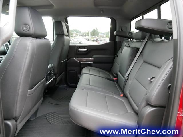 2021 Chevrolet Silverado 1500 Vehicle Photo in MAPLEWOOD, MN 55119-4794